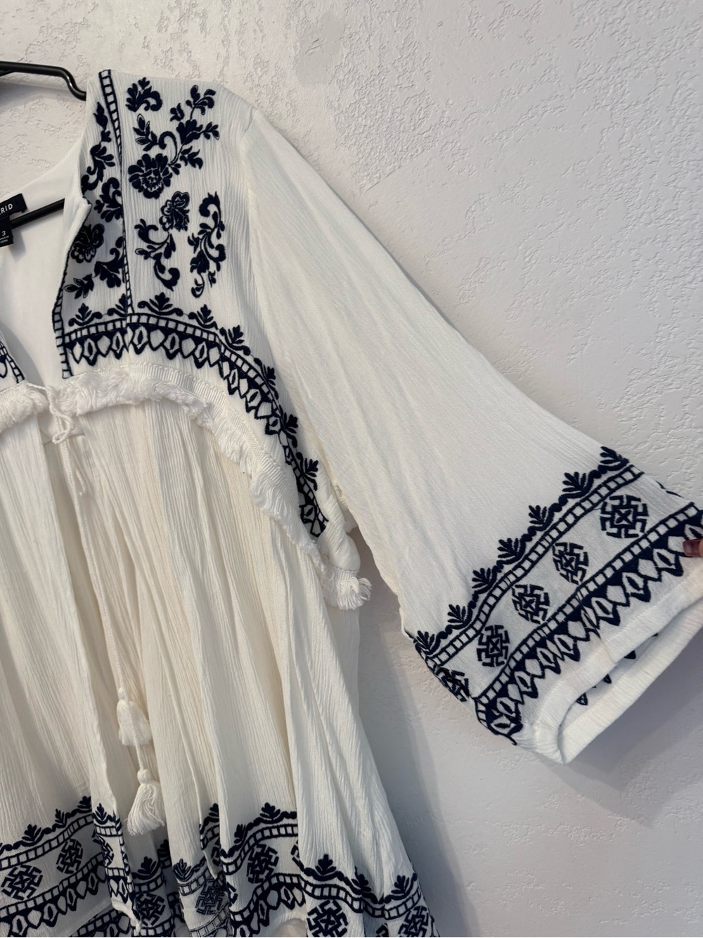 torrid White Peasant Kimono with Navy Embroidery - Picture 11 of 16